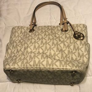 Michael Kors handbag Cream with Nude handles